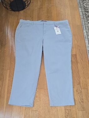 GLORIA VANDERBILT WOMEN'S PLUS LIGHT BLUE PANTS JEANS AMANDA SIZE 22W SHORT